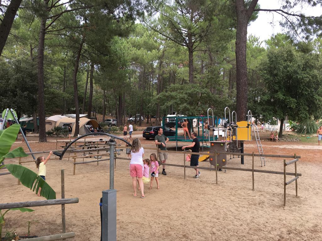 Camping La Simioune En Provence Bollène Εξωτερικό φωτογραφία
