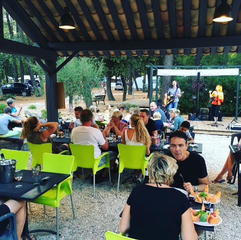 Camping La Simioune En Provence Bollène Εξωτερικό φωτογραφία